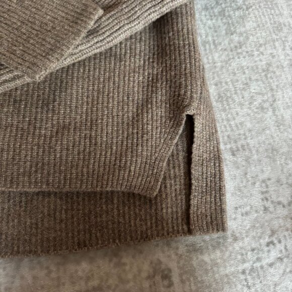 Abercrombie & Fitch Turtle Neck Sweater - Picture 3 of 11